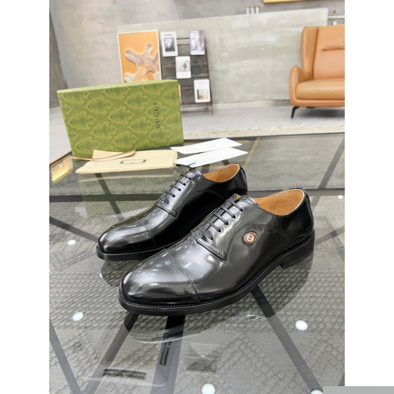 G*u*i leather shoes